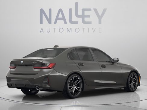 Used 2024 BMW 330i Sedan w/ M Sport Package RWD image 3
