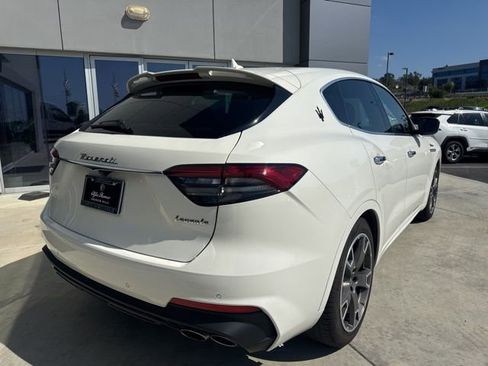 Certified 2022 Maserati Levante Modena image 8