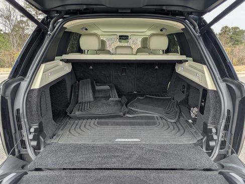 Used 2023 Land Rover Range Rover SE image 28