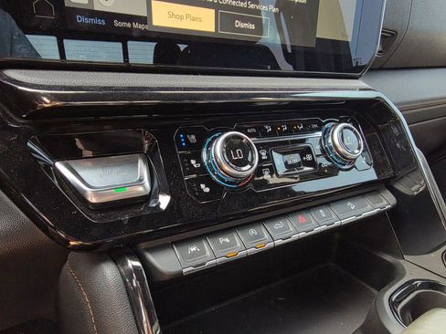 Used 2023 GMC Sierra 1500 AT4 w/ AT4 Premium Package image 18