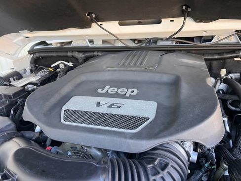 Used 2015 Jeep Wrangler Unlimited Sport w/ Quick Order Package 24S image 31