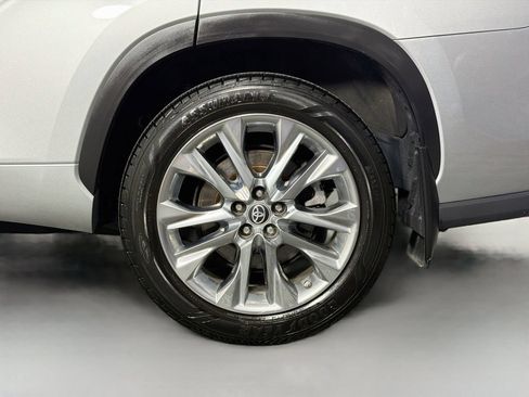 Used 2023 Toyota Highlander Limited AWD/4WD image 33
