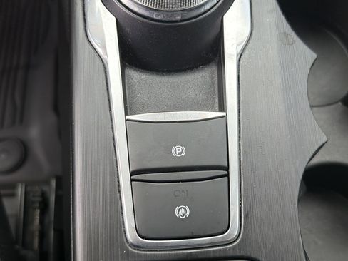 Certified 2023 Ford Escape Active image 9