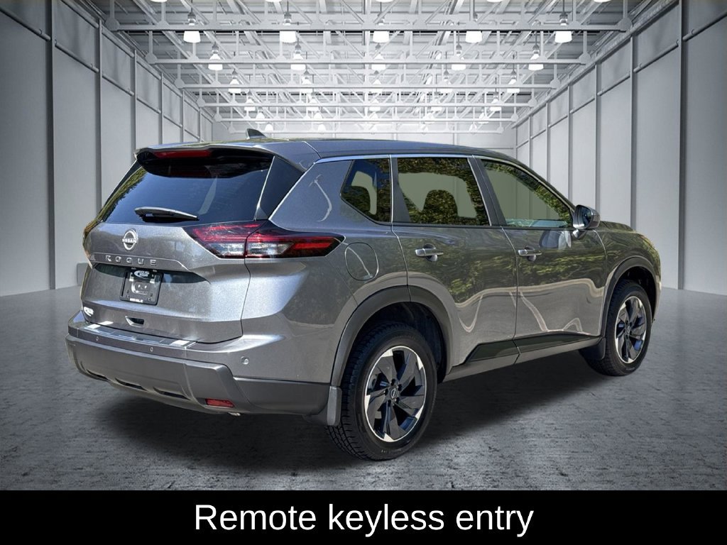 Certified 2026 Nissan Rogue SV FWD image 7