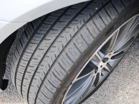 Used 2017 Mercedes-Benz S 550 Sedan image 24
