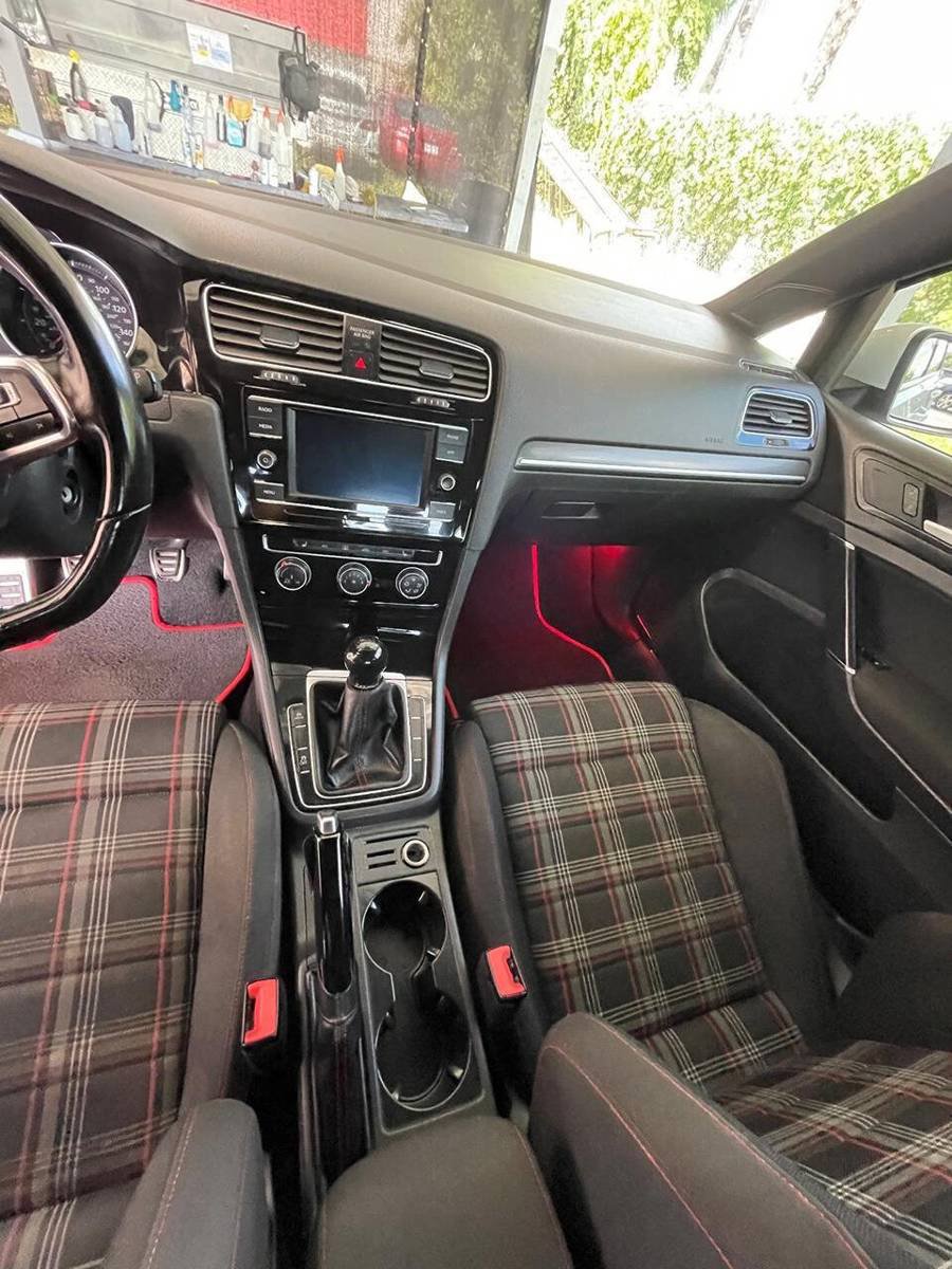 Used 2020 Volkswagen GTI S FWD image 9