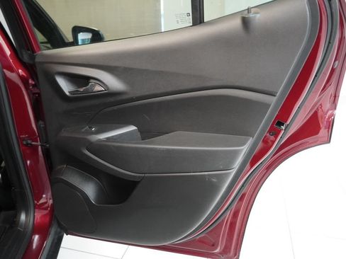 Used 2024 Chevrolet Trax RS FWD image 28