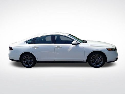 Used 2024 Honda Accord EX image 9