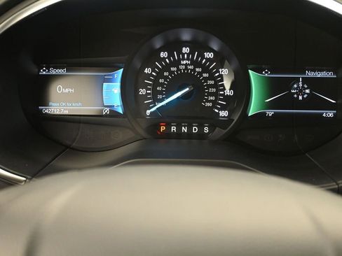 Used 2020 Ford Edge Titanium w/ Equipment Group 301A AWD/4WD image 10