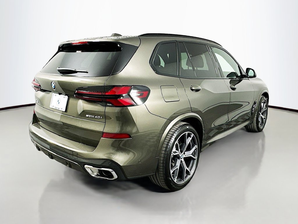 Used 2026 BMW X5 sDrive40i w/ M Sport Package RWD image 5