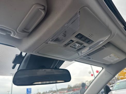 Used 2022 Toyota RAV4 XLE image 31