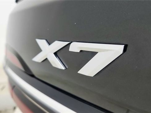 Used 2025 BMW X7 xDrive40i w/ Executive Package image 17