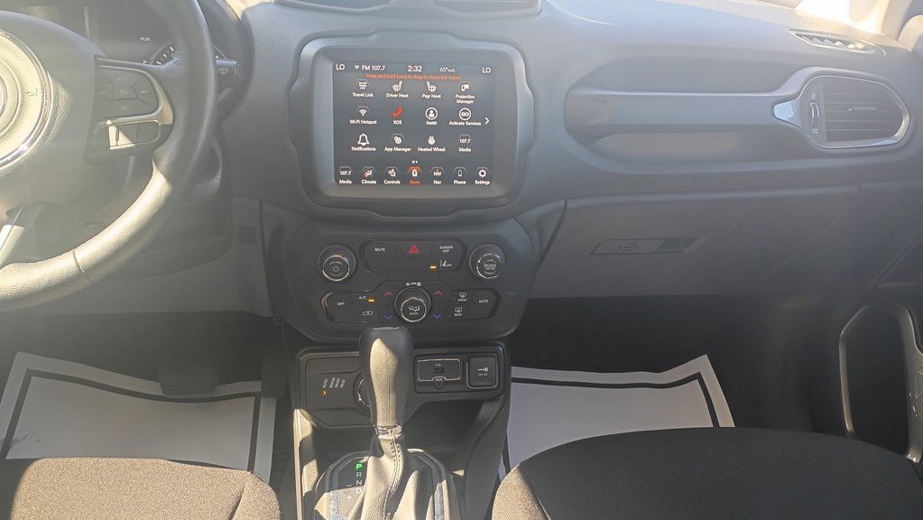 Used 2022 Jeep Renegade Latitude w/ Sun/Sound Group AWD/4WD image 12