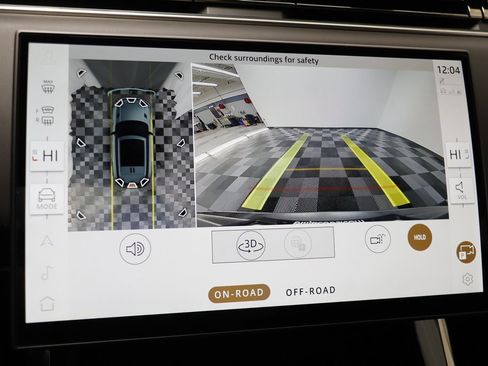 Used 2025 Land Rover Range Rover Sport SE image 12