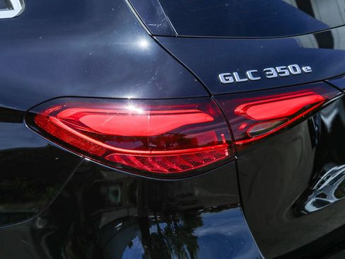 Certified 2025 Mercedes-Benz GLC 350e 4MATIC image 8