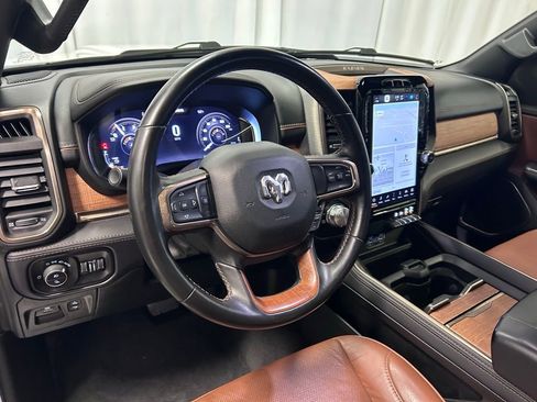 Used 2023 RAM 1500 Limited AWD/4WD image 2
