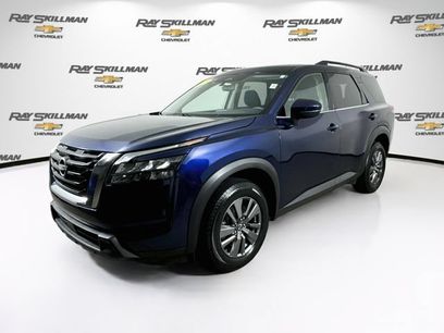 Used 2025 Nissan Pathfinder SV