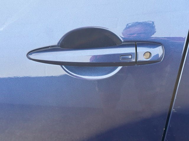 Used 2023 Nissan Rogue SV AWD/4WD image 20