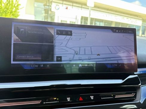 Used 2025 BMW 530i RWD image 23