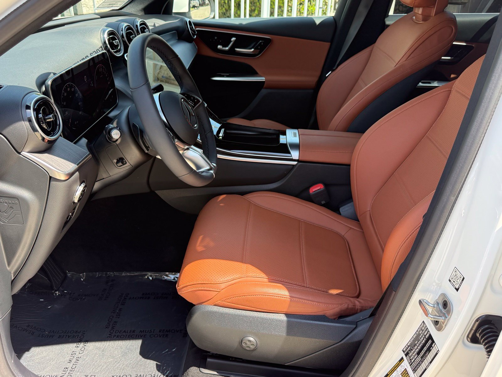 Used 2025 Mercedes-Benz GLC 350e 4MATIC image 26