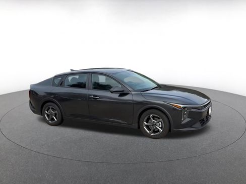 Used 2025 Kia K4 LXS image 2