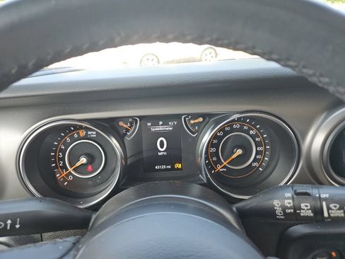 Used 2022 Jeep Wrangler Unlimited Sport AWD/4WD image 18