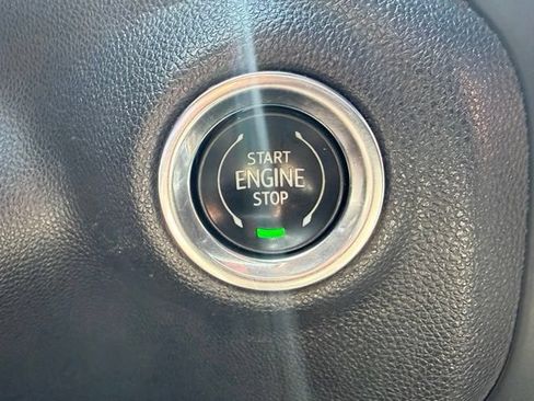 Used 2020 Chevrolet Silverado 1500 RST AWD/4WD image 29