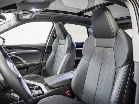 Certified 2025 Audi Q5 Premium Plus w/ Premium Plus image 12