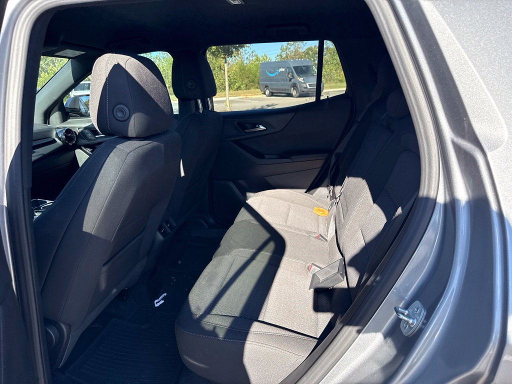 Used 2025 Chevrolet Equinox LT w/ Midnight Edition FWD image 18