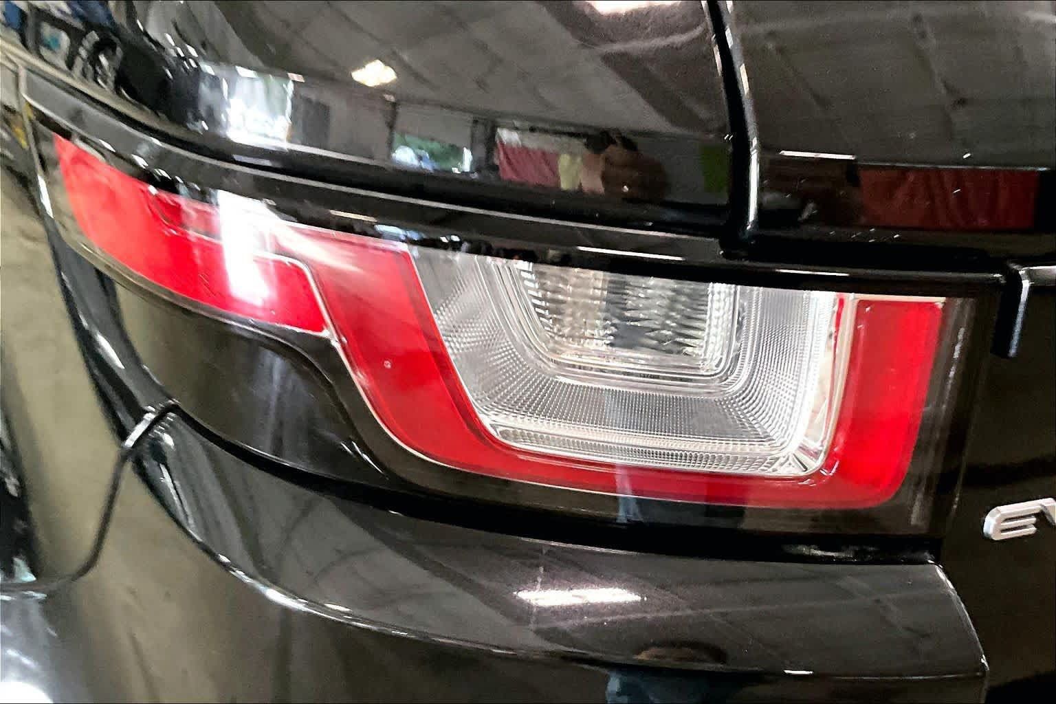 Used 2017 Land Rover Range Rover Evoque SE Premium AWD/4WD image 28