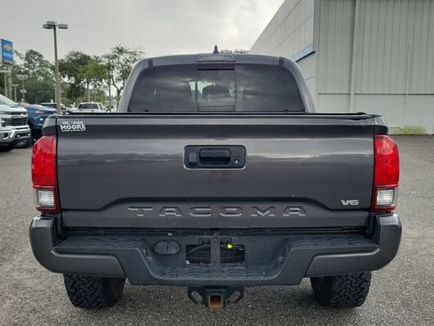 Used 2022 Toyota Tacoma SR5 w/ Technology Package RWD image 11