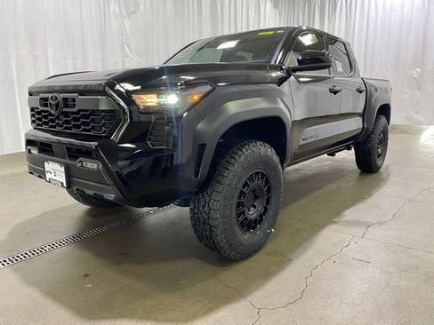 New 2025 Toyota Tacoma TRD Off-Road image 24
