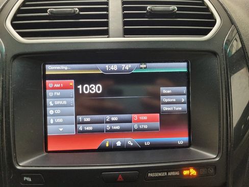 Used 2016 Ford Explorer XLT w/ Equipment Group 202A AWD/4WD image 25