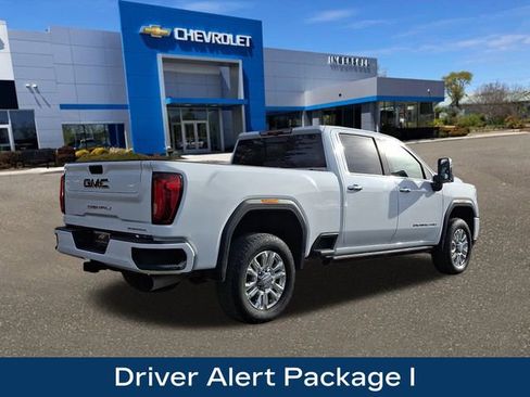 Used 2023 GMC Sierra 3500 Denali w/ Denali Ultimate Package image 9