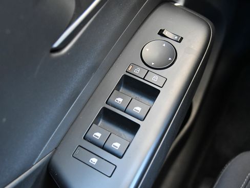 Used 2024 Hyundai Kona SEL FWD image 40