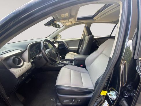 Used 2016 Toyota RAV4 Limited AWD/4WD image 9
