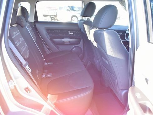 Used 2013 Kia Soul + w/ Audio Pkg image 33