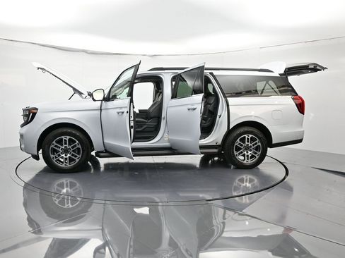 Certified 2025 Ford Expedition Max Active image 70
