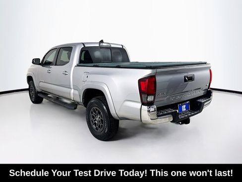 Used 2018 Toyota Tacoma SR5 AWD/4WD image 5
