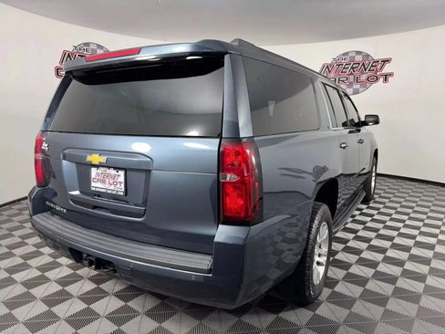 Used 2019 Chevrolet Suburban LT AWD/4WD image 7