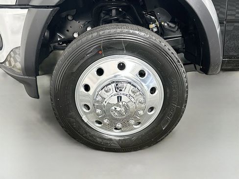 New 2026 RAM 5500 Tradesman w/ Chrome Appearance Group AWD/4WD image 16