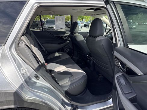 Used 2025 Subaru Outback Onyx Edition AWD/4WD image 26