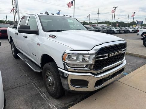 Used 2021 RAM 2500 Tradesman w/ Chrome Appearance Group AWD/4WD image 8