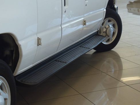 Used 2014 Ford E-350 and Econoline 350 XLT RWD image 42