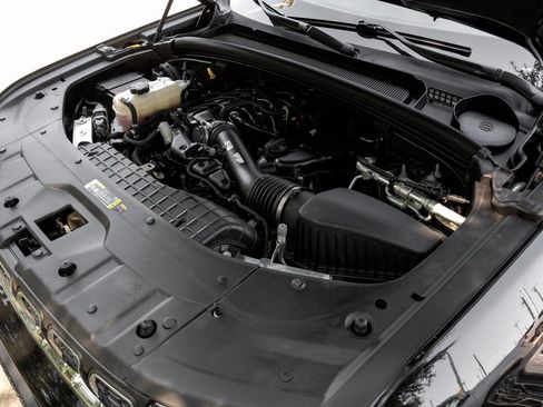 Used 2022 Jeep Grand Cherokee Laredo w/ Luxury Tech Group I image 60