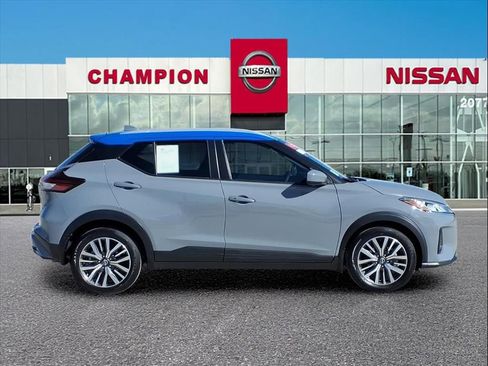 Used 2024 Nissan Kicks SV image 8