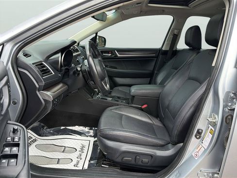 Used 2018 Subaru Legacy 3.6R Limited AWD/4WD image 11