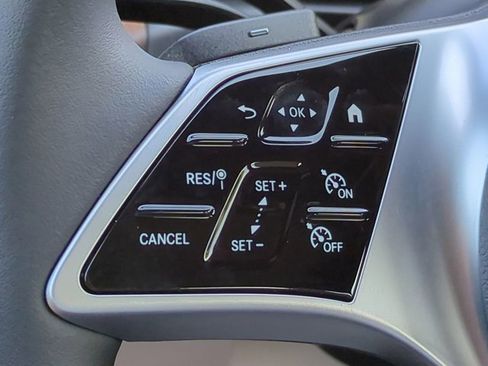 Used 2025 Mercedes-Benz C 300 Sedan image 24