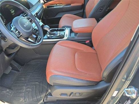 Used 2024 Kia Carnival SX Prestige FWD image 19