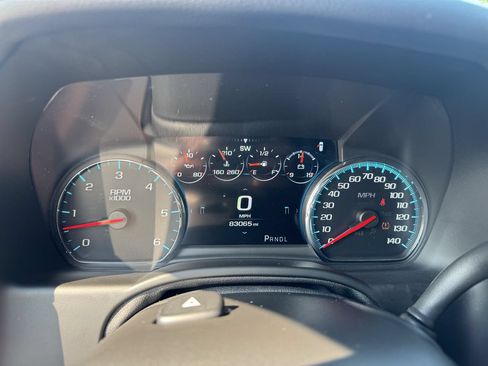 Used 2019 Chevrolet Suburban Premier RWD image 21